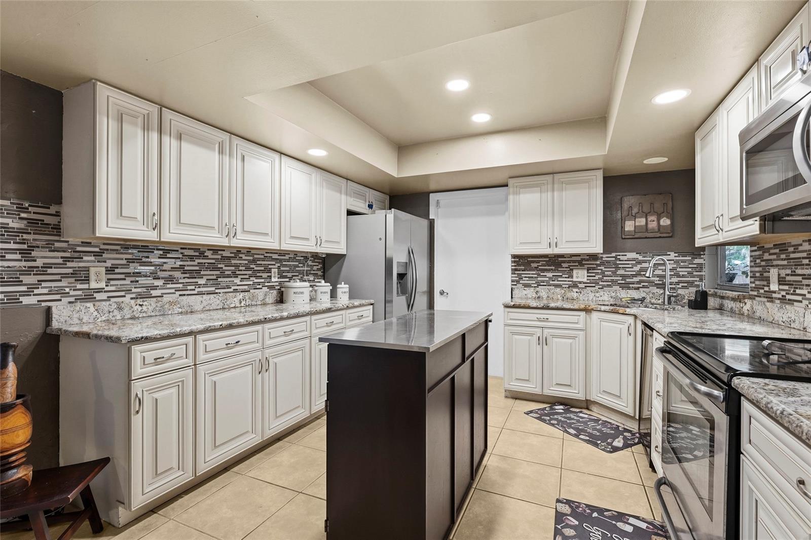 Image 18 of 63 For 2356 Teal Avenue