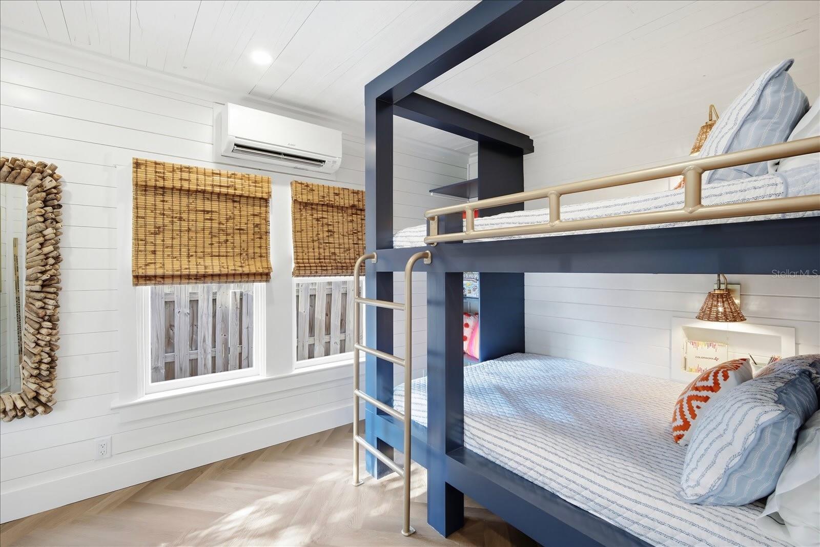 Image 29 of 46 For 2913 Gulf Drive