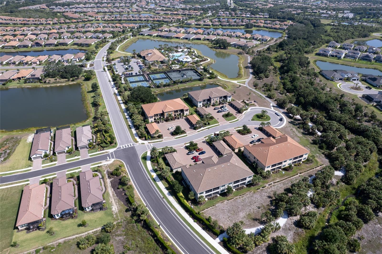 Image 2 of 36 For 5425 Cicerone Street 102