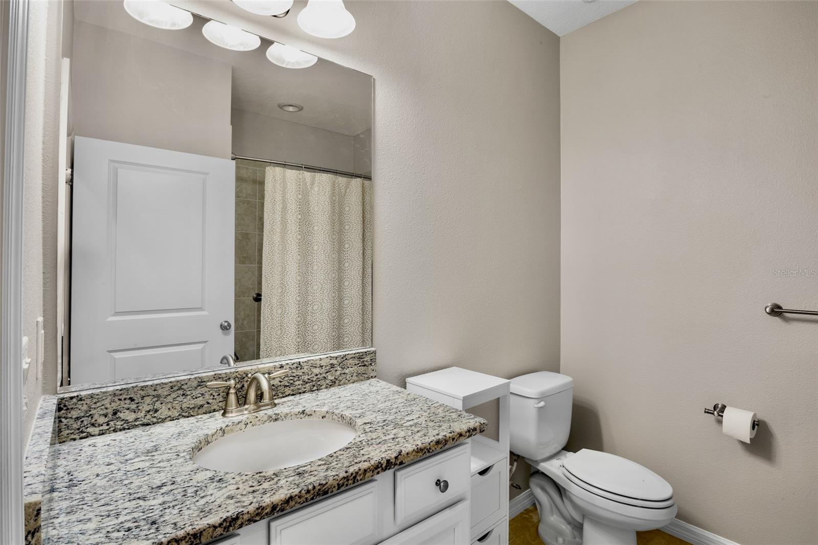 Image 20 of 36 For 5425 Cicerone Street 102