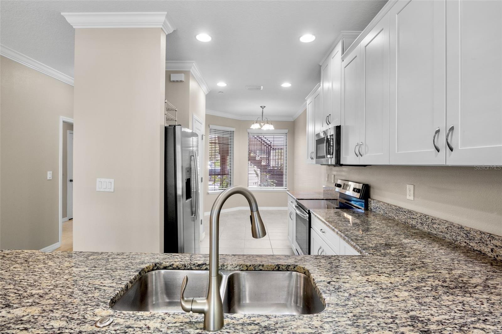 Image 6 of 36 For 5425 Cicerone Street 102