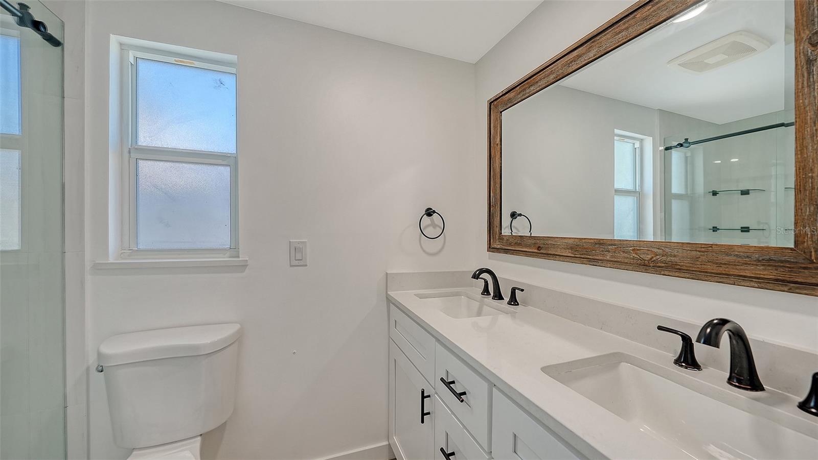 Image 22 of 70 For 909 Spanish Drive N