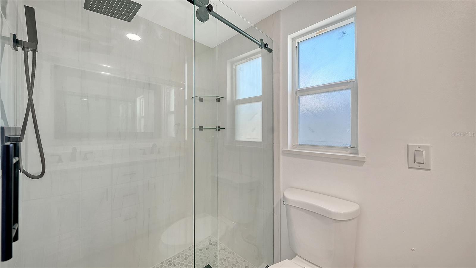 Image 23 of 70 For 909 Spanish Drive N