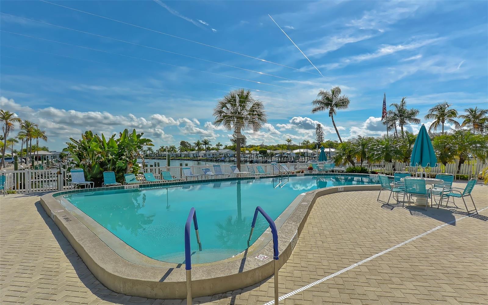 Image 41 of 70 For 909 Spanish Drive N