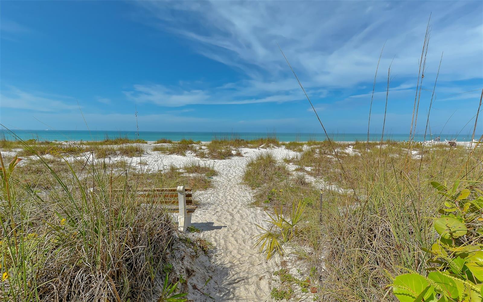 Image 61 of 70 For 909 Spanish Drive N