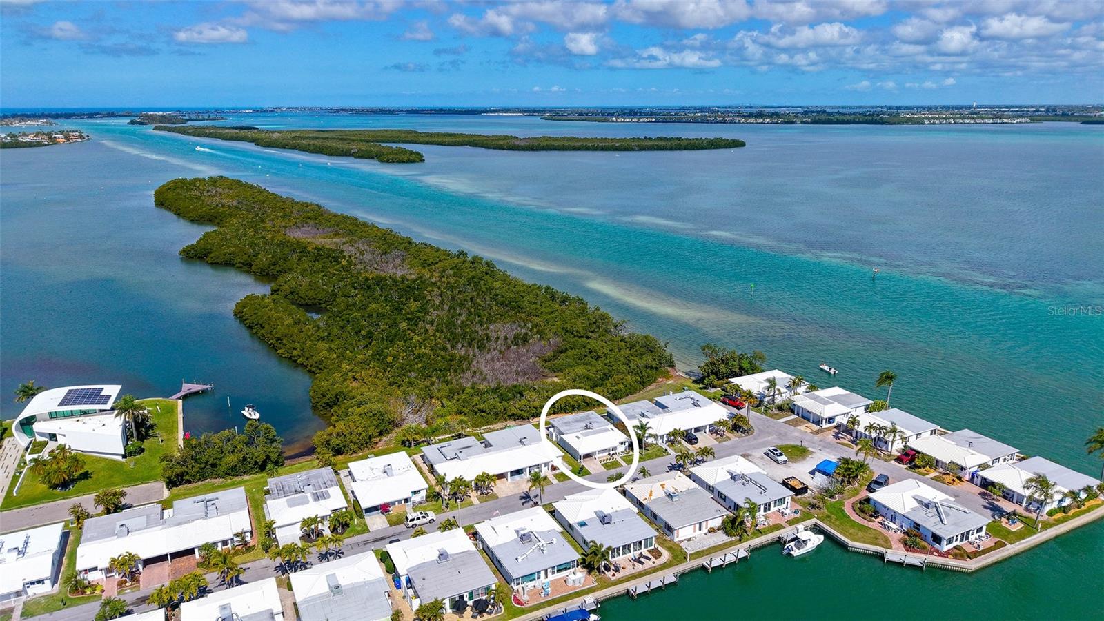 Image 66 of 70 For 909 Spanish Drive N