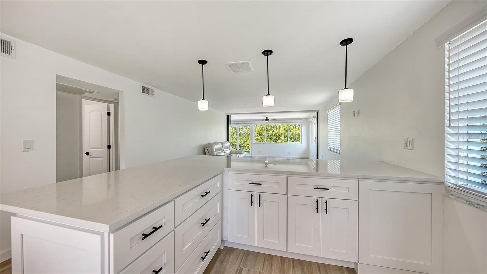 Image 9 of 70 For 909 Spanish Drive N