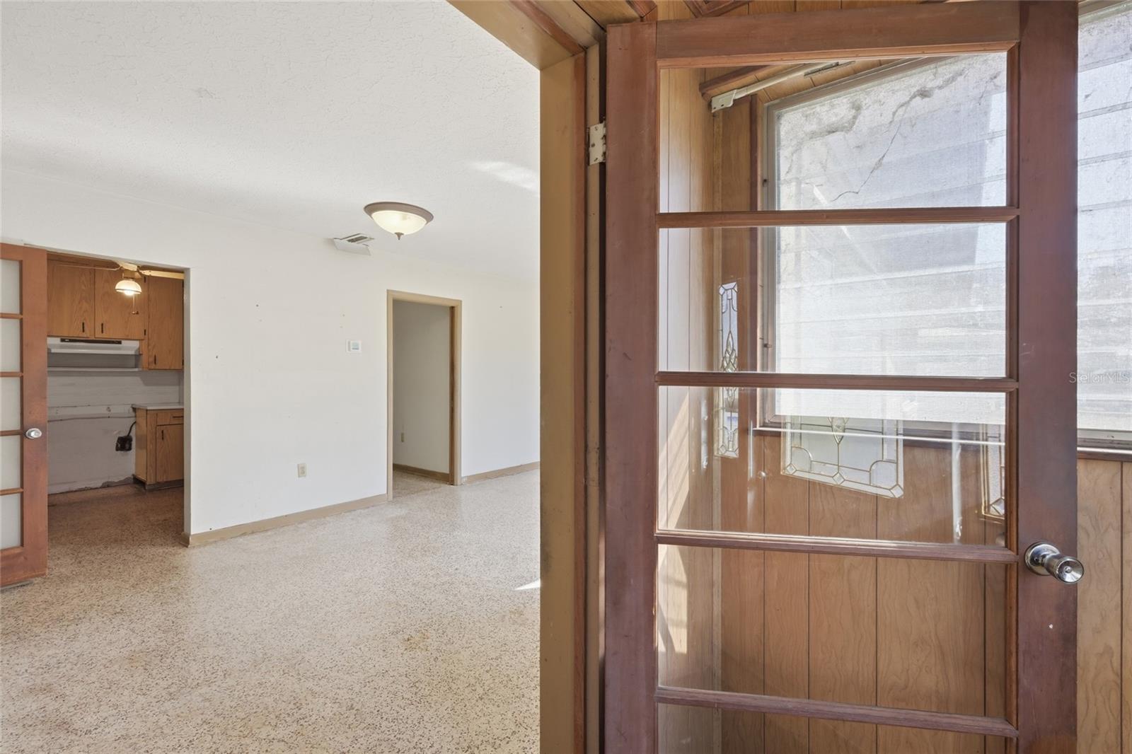 Image 3 of 27 For 2506 21st Avenue W