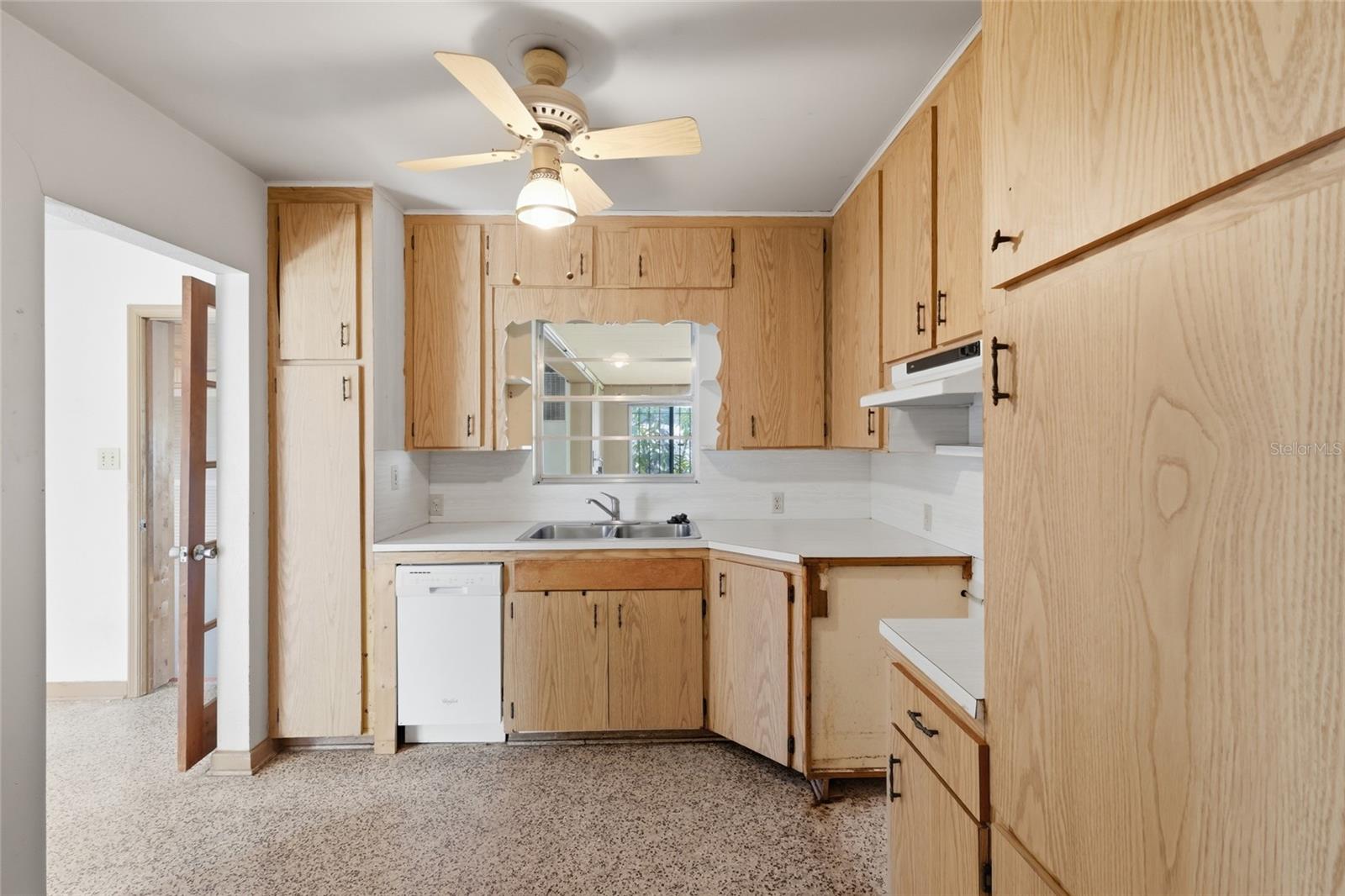 Image 9 of 27 For 2506 21st Avenue W