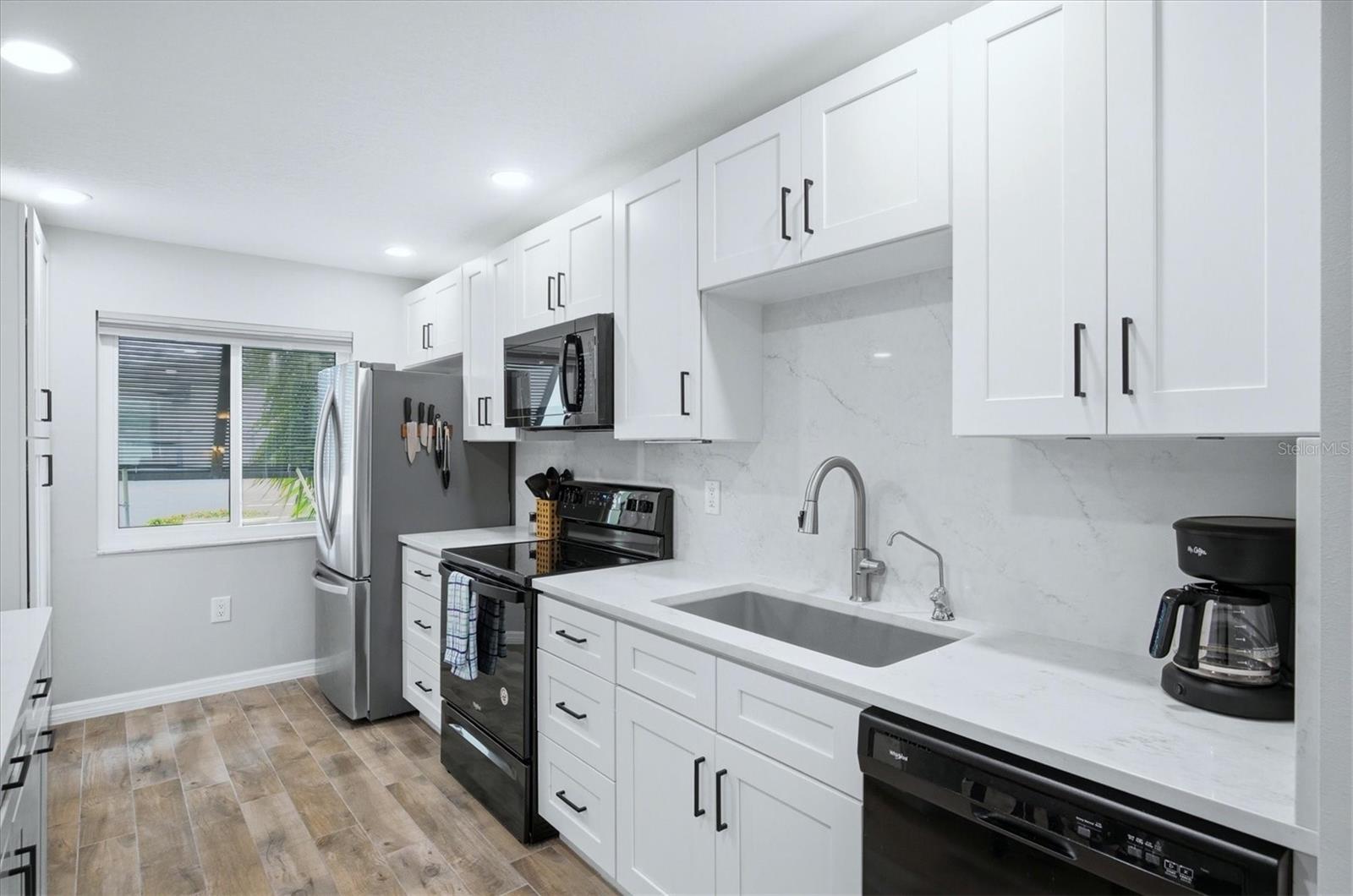 Image 17 of 96 For 4621 Longwater  111