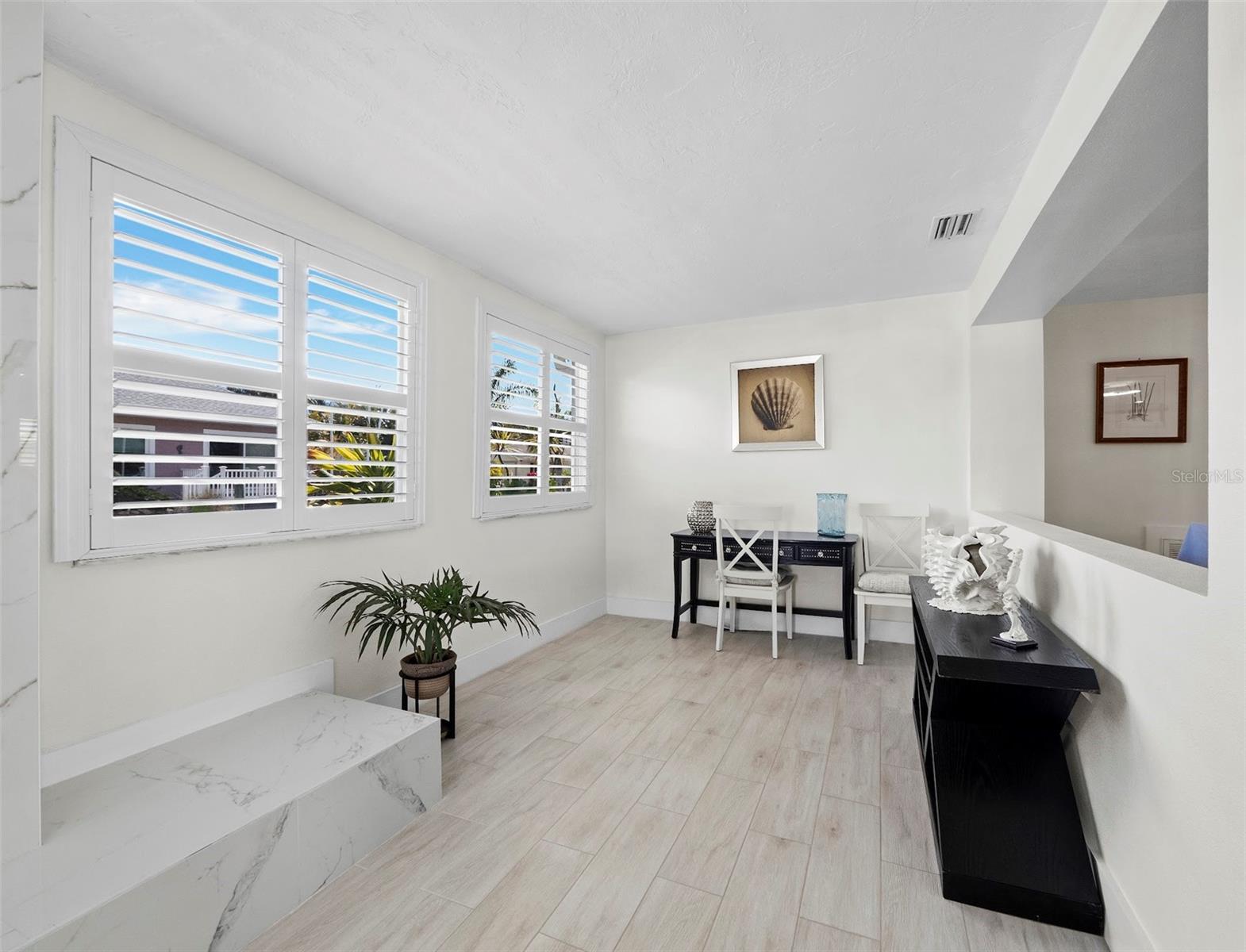 Image 10 of 43 For 726 Jungle Queen Way