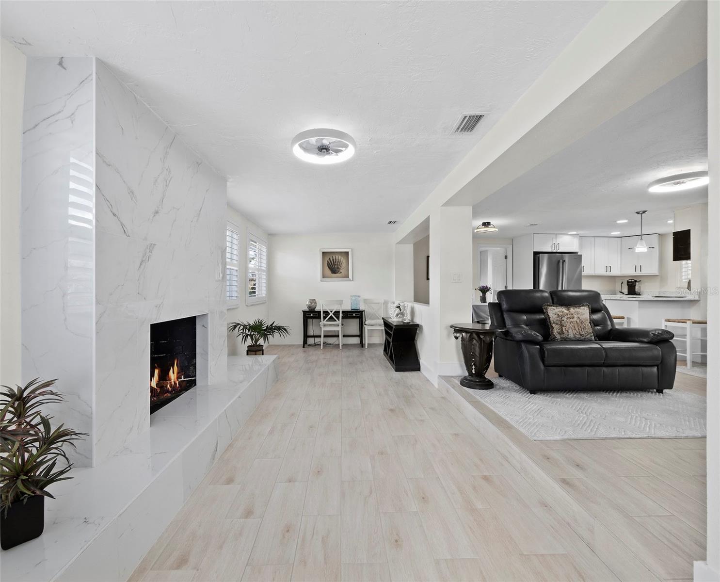 Image 14 of 43 For 726 Jungle Queen Way