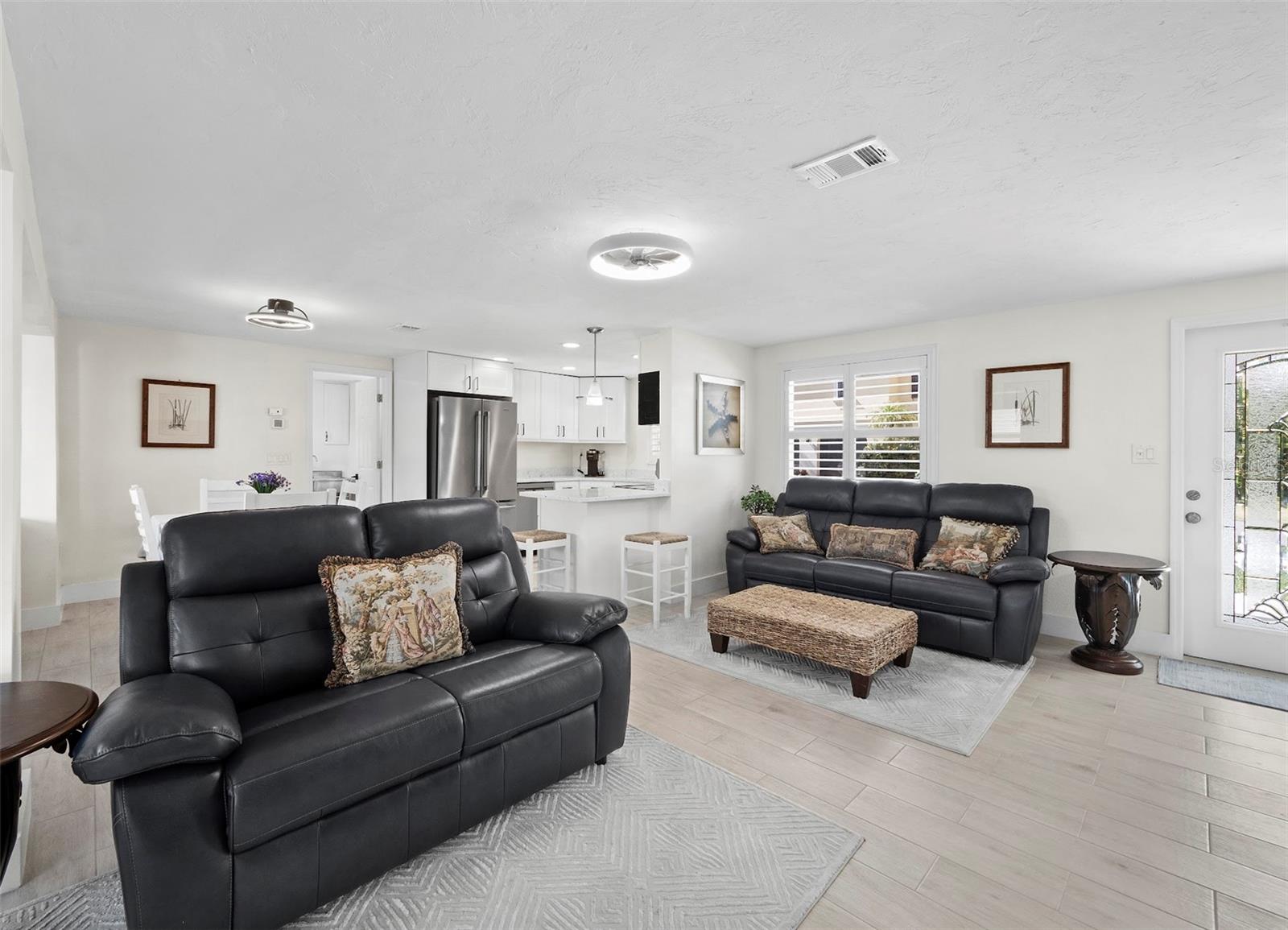 Image 7 of 43 For 726 Jungle Queen Way