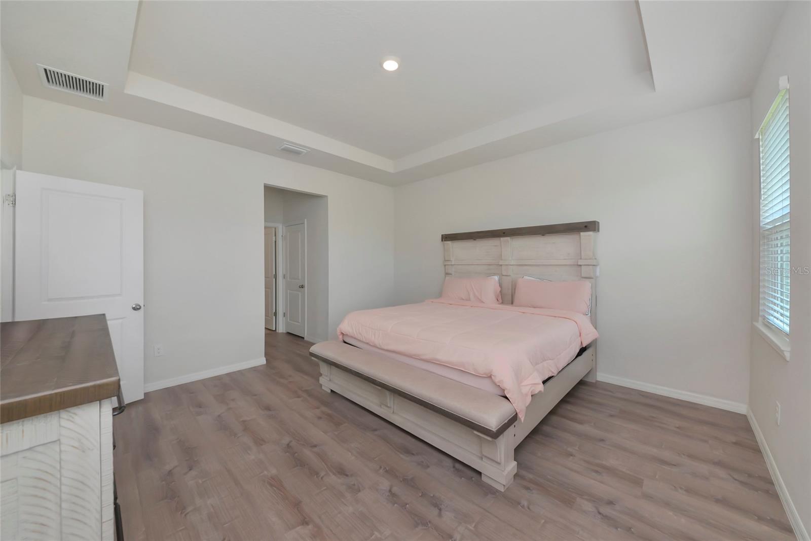 Image 16 of 65 For 627 160th Street E