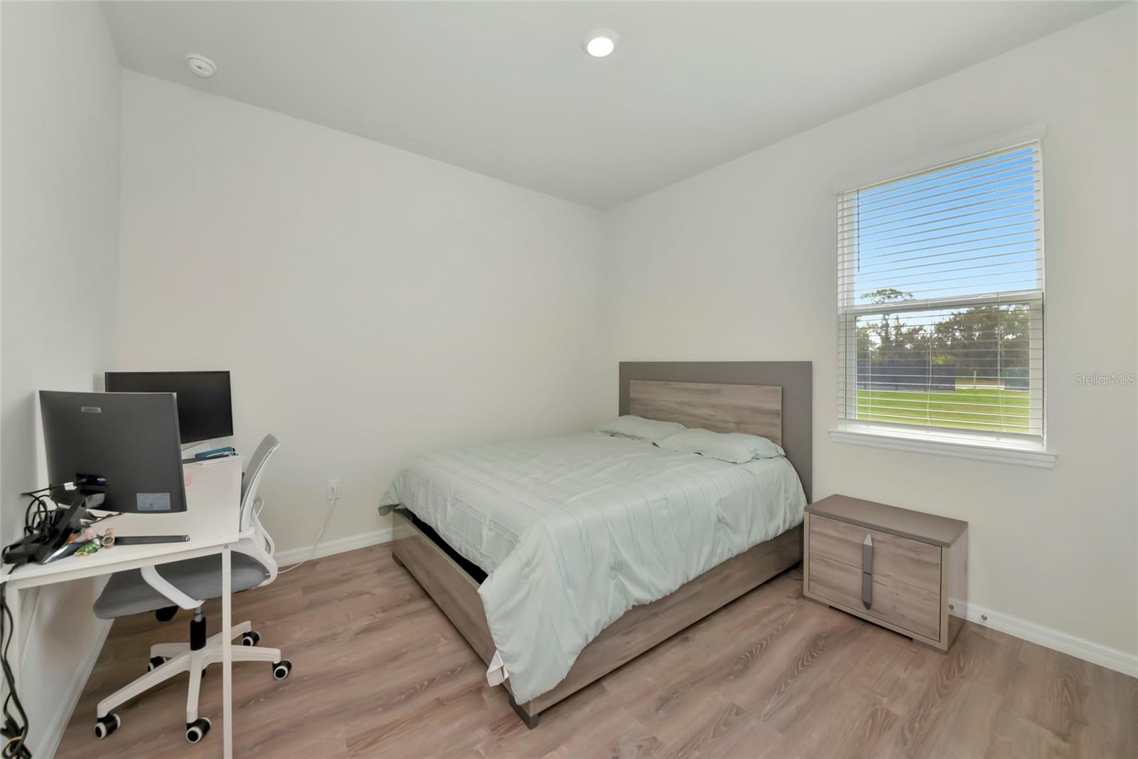 Image 31 of 65 For 627 160th Street E