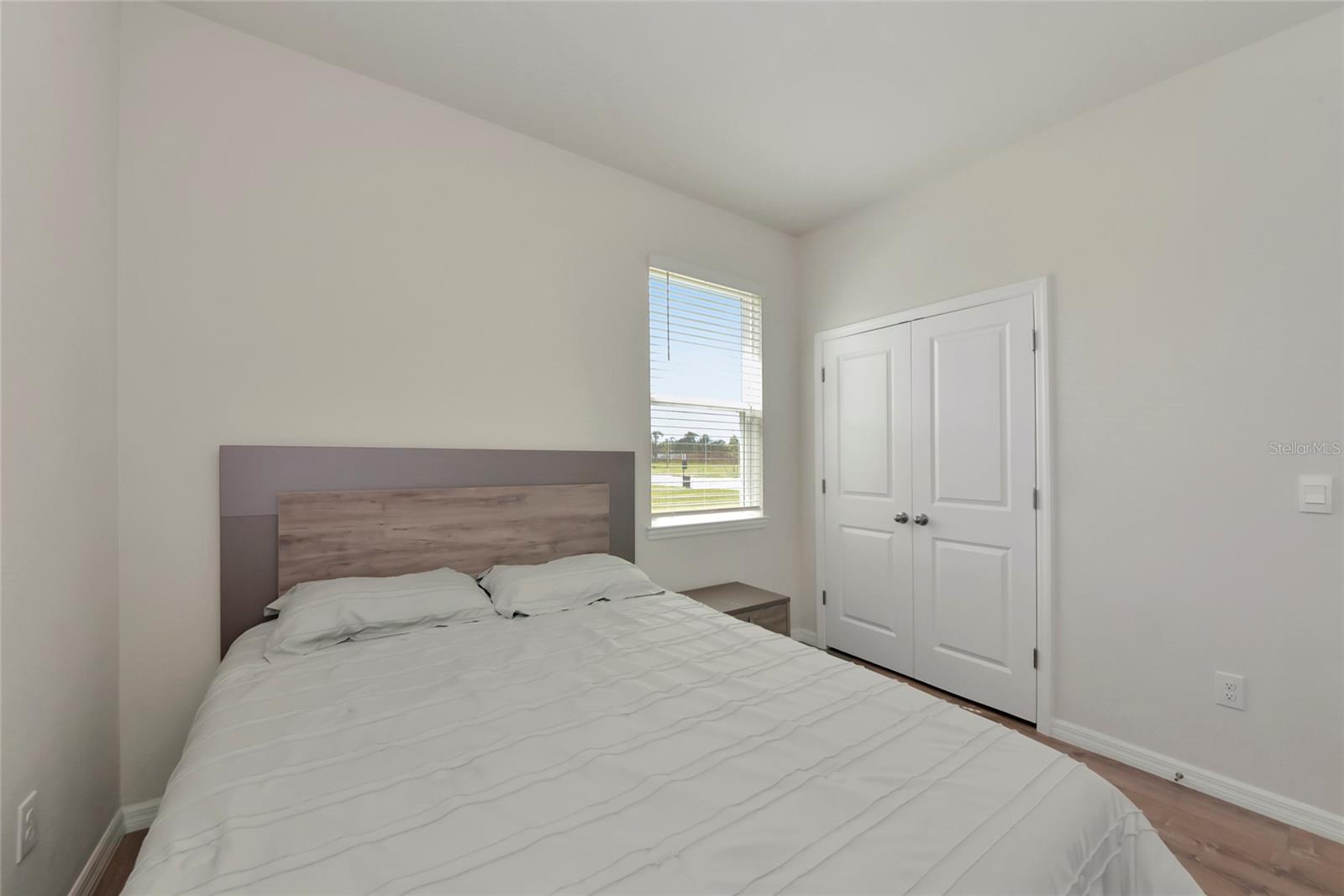 Image 33 of 65 For 627 160th Street E