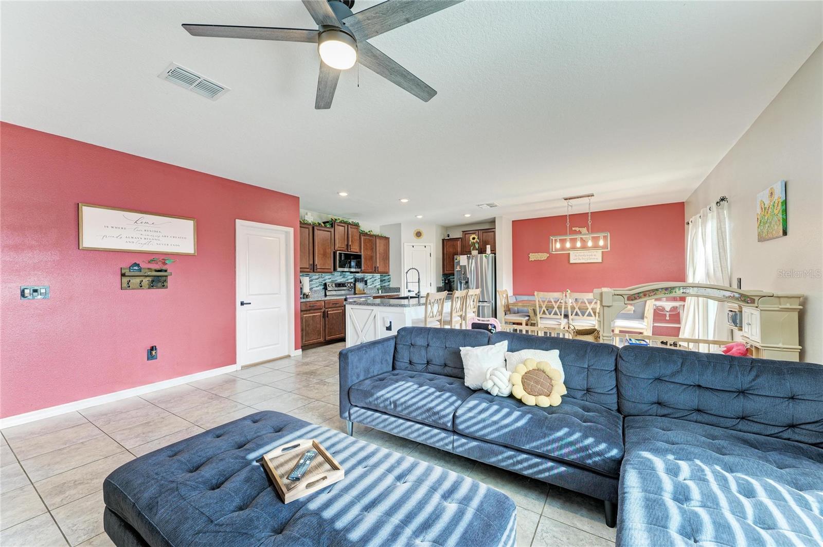 Image 13 of 48 For 17112 Yellow Pine Street