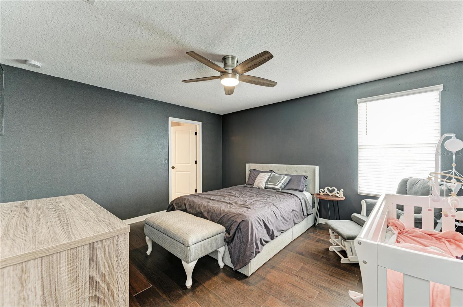 Image 25 of 48 For 17112 Yellow Pine Street