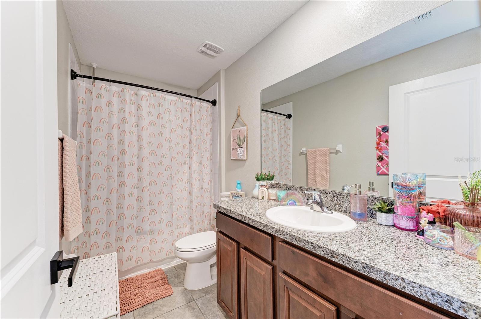 Image 32 of 48 For 17112 Yellow Pine Street