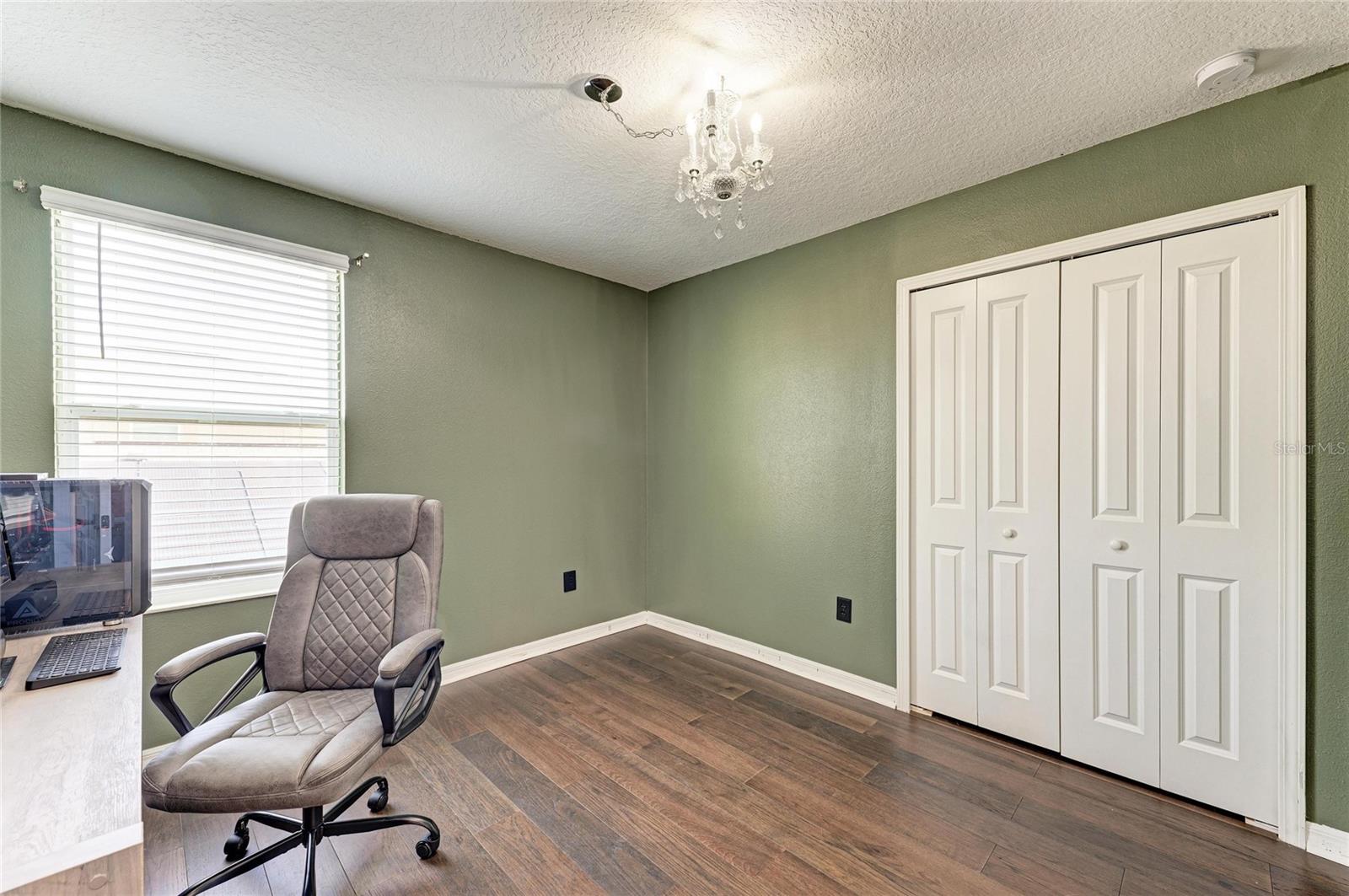 Image 36 of 48 For 17112 Yellow Pine Street