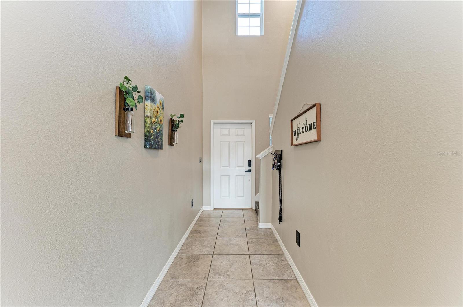 Image 7 of 48 For 17112 Yellow Pine Street