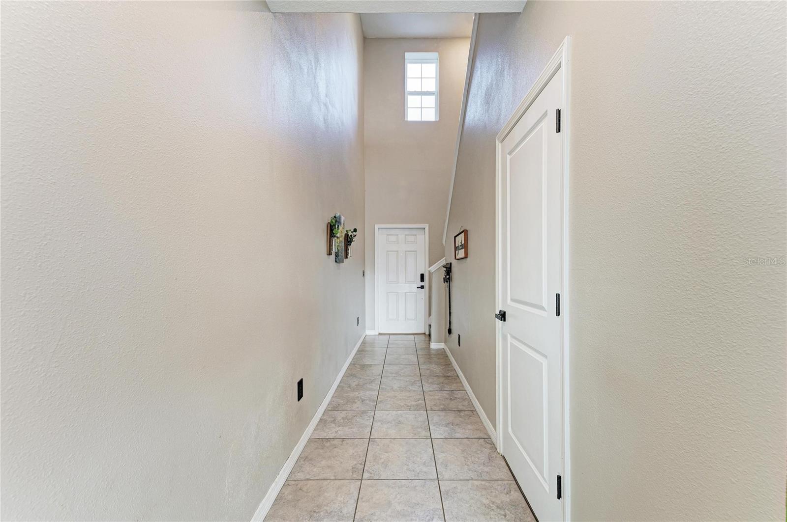 Image 8 of 48 For 17112 Yellow Pine Street