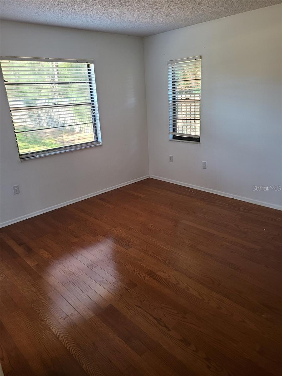 Image 13 of 25 For 5647 Summer Side Lane 41a