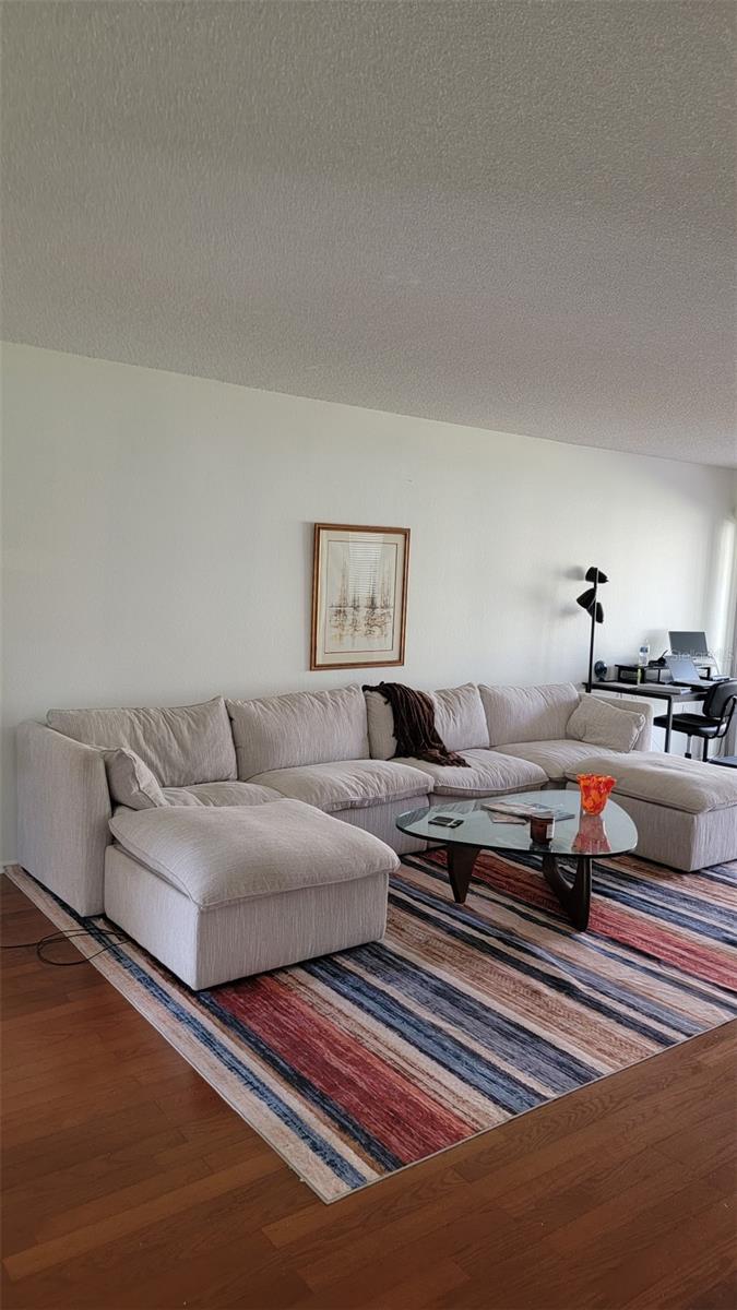 Image 16 of 25 For 5647 Summer Side Lane 41a