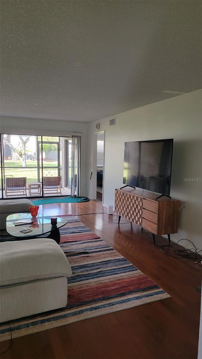 Image 18 of 25 For 5647 Summer Side Lane 41a