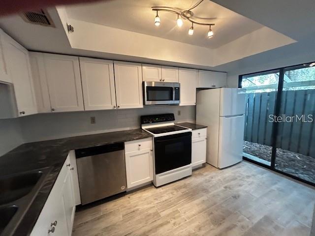 Image 2 of 25 For 5647 Summer Side Lane 41a