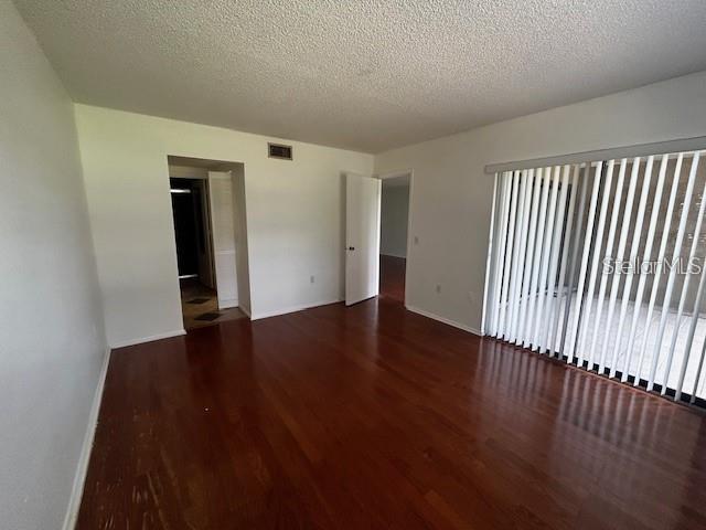 Image 6 of 25 For 5647 Summer Side Lane 41a