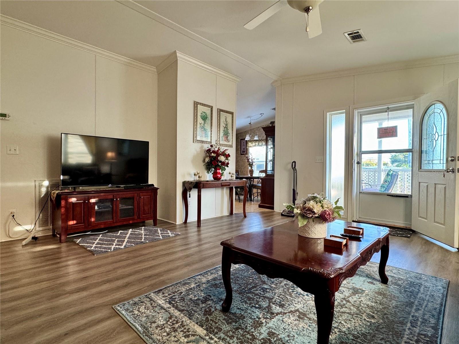 Image 5 of 31 For 1007 50th Avenue W