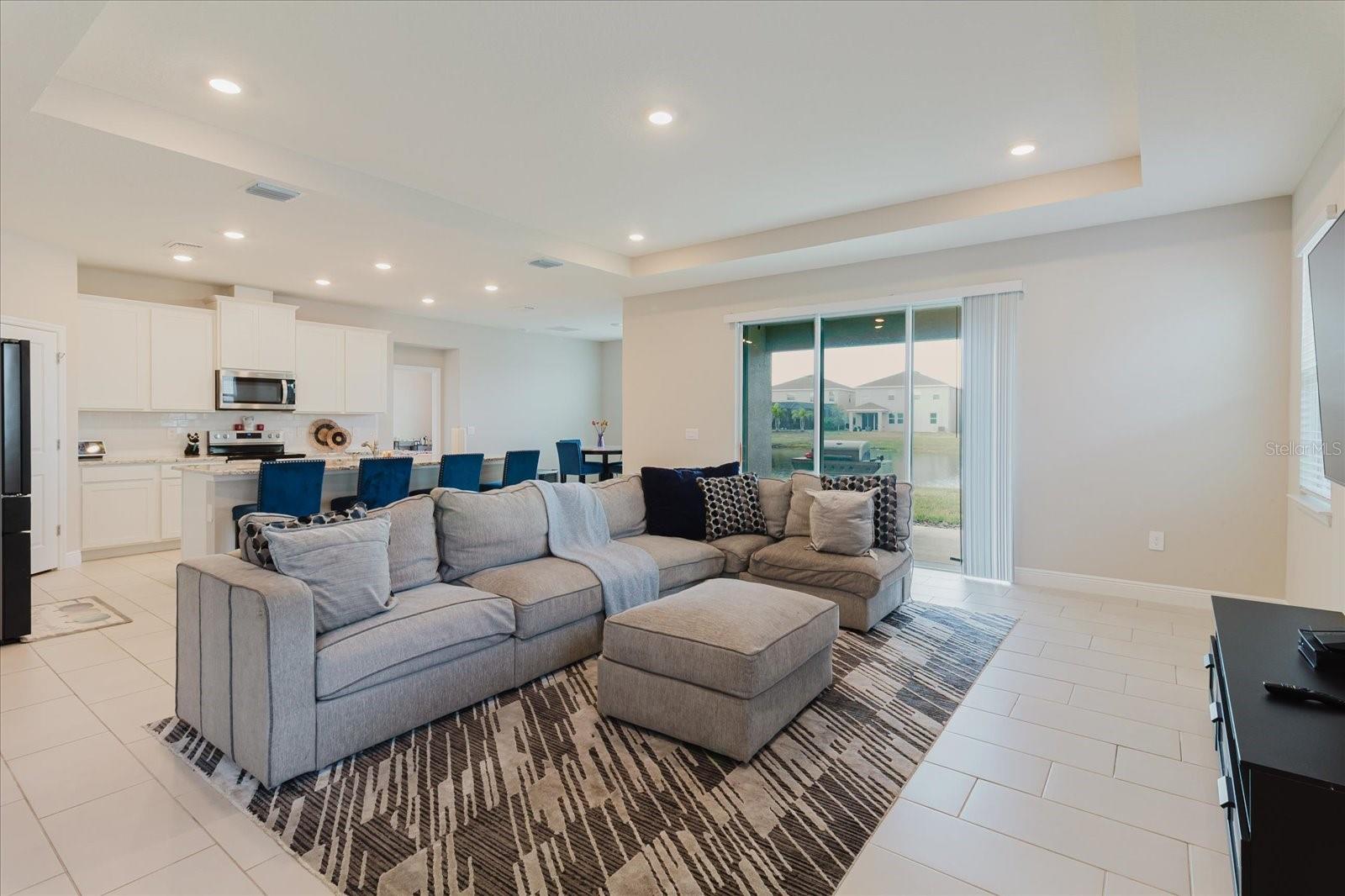 Image 15 of 76 For 17544 Cantarina Cove