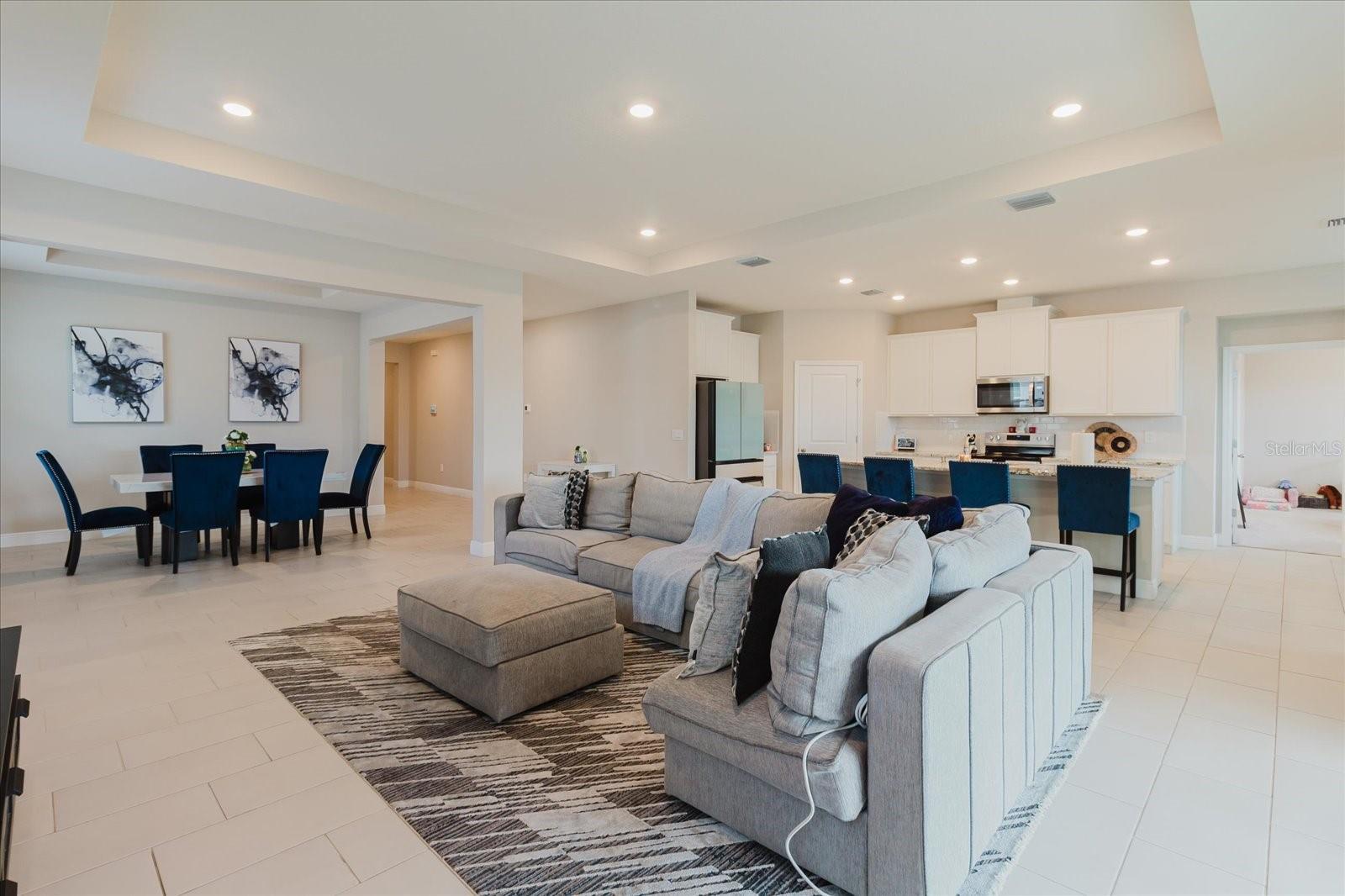 Image 16 of 76 For 17544 Cantarina Cove