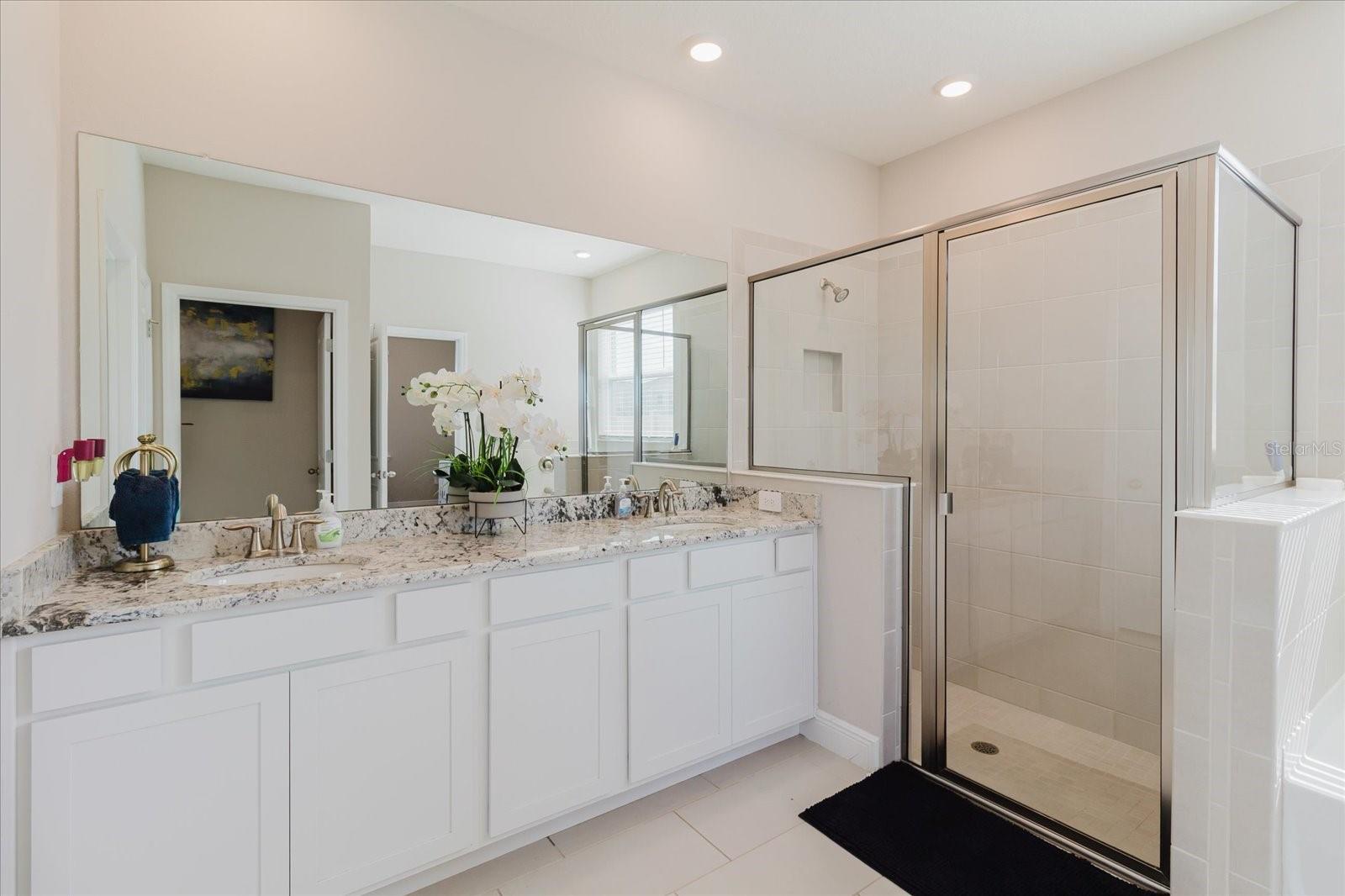 Image 42 of 76 For 17544 Cantarina Cove