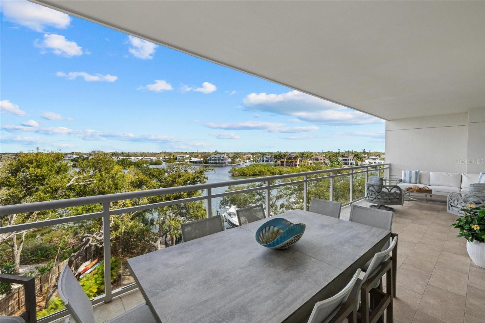 Image 14 of 100 For 1660 Summerhouse Lane 402