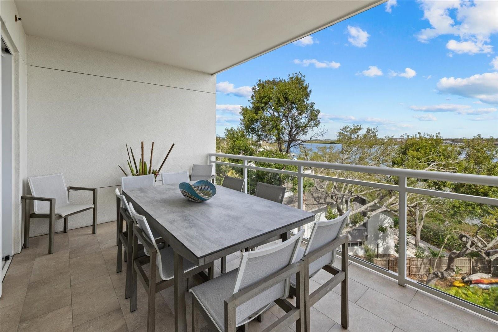 Image 18 of 100 For 1660 Summerhouse Lane 402