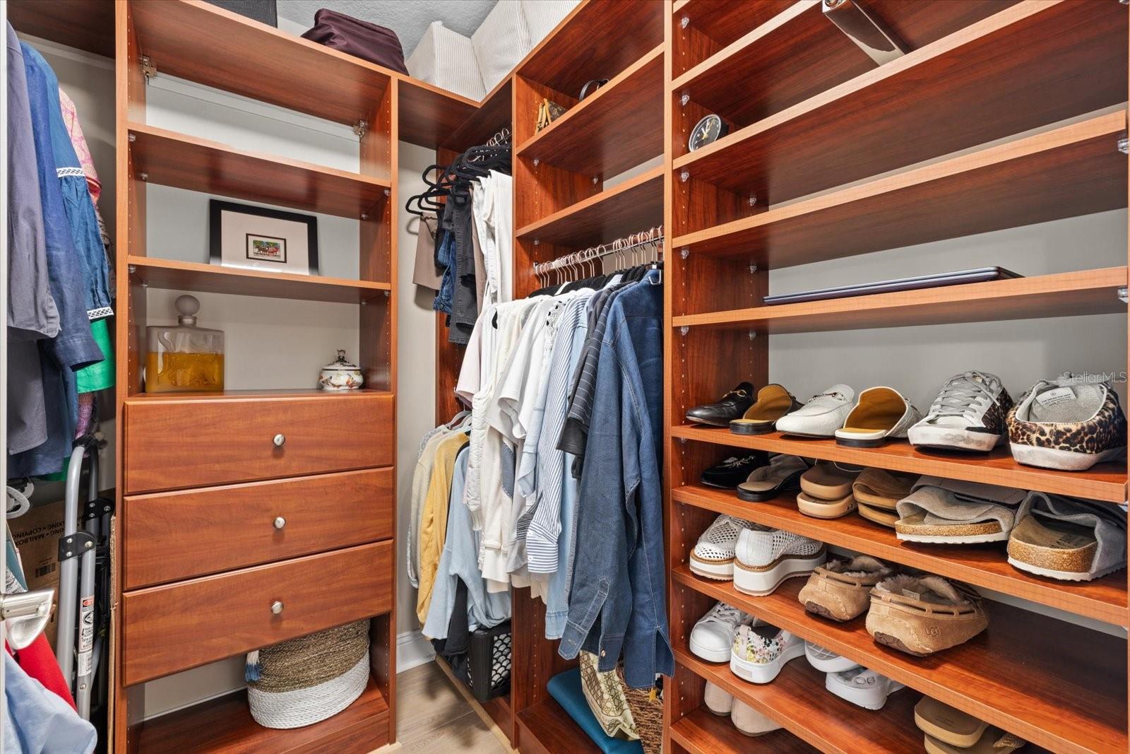 Image 25 of 100 For 1660 Summerhouse Lane 402