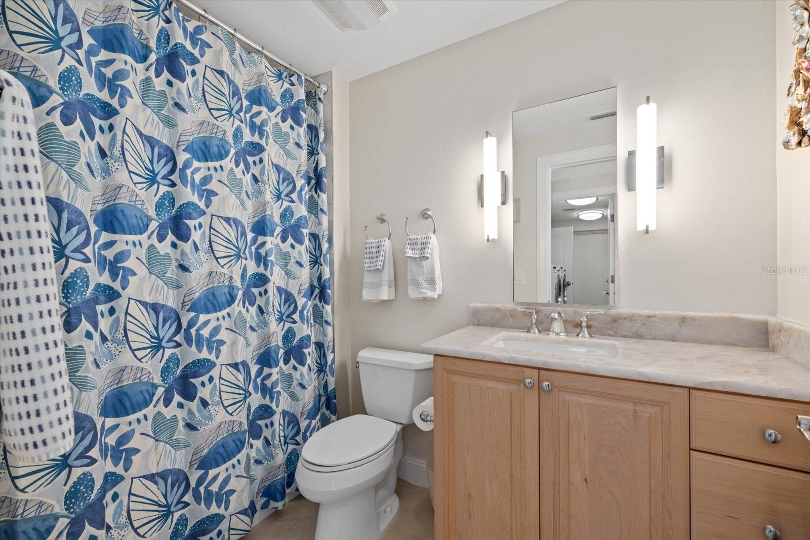 Image 33 of 100 For 1660 Summerhouse Lane 402