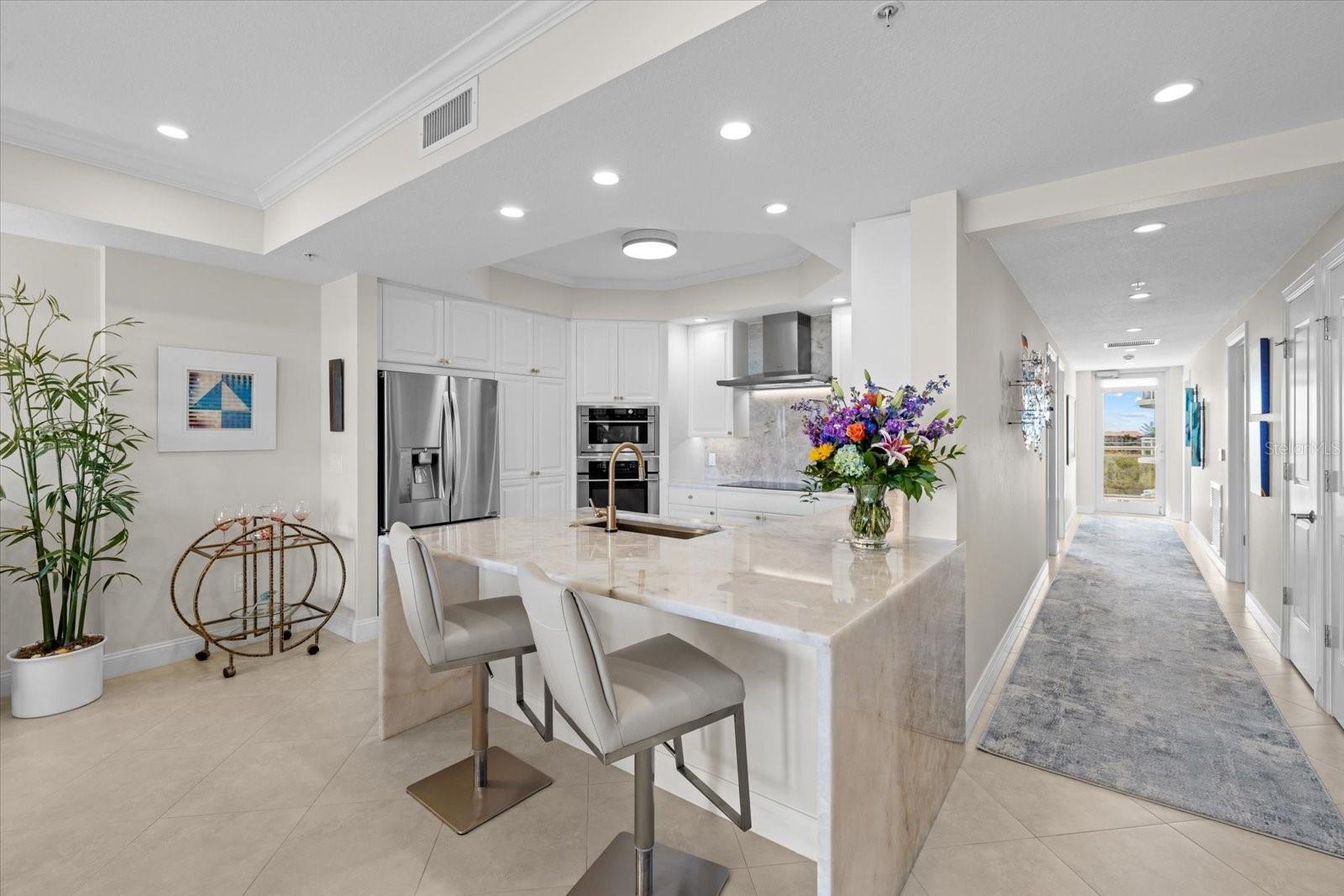 Image 4 of 100 For 1660 Summerhouse Lane 402