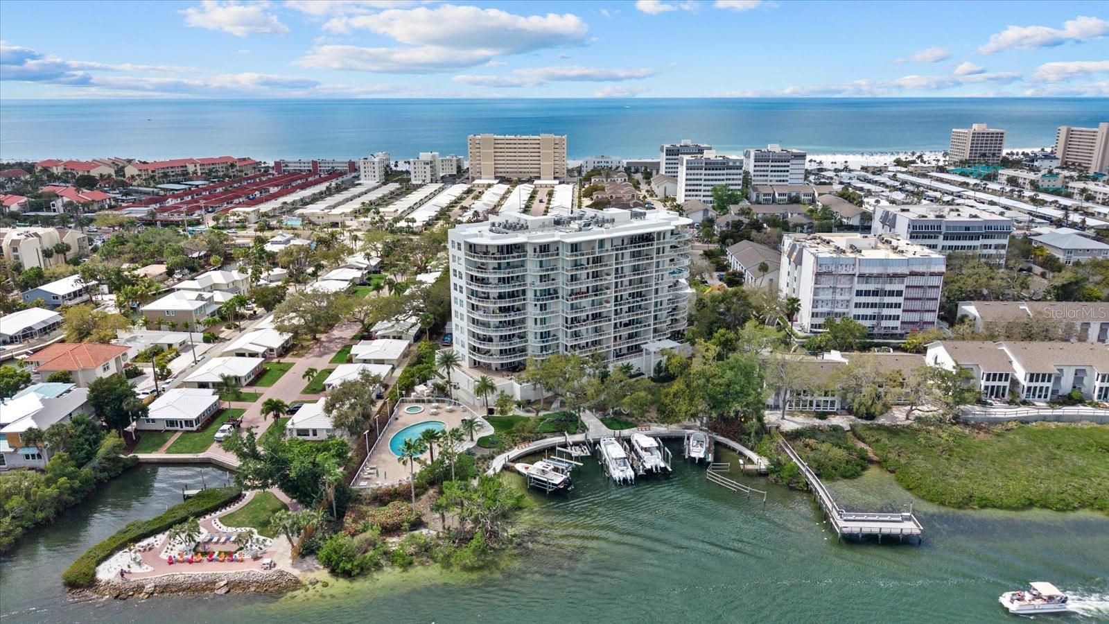 Image 71 of 100 For 1660 Summerhouse Lane 402