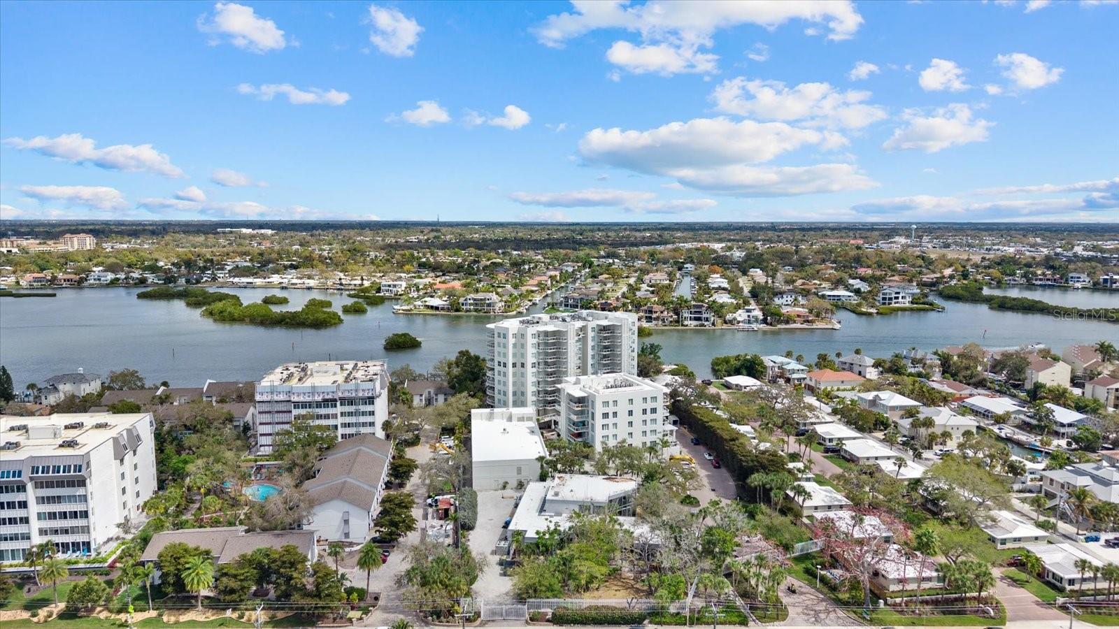 Image 72 of 100 For 1660 Summerhouse Lane 402