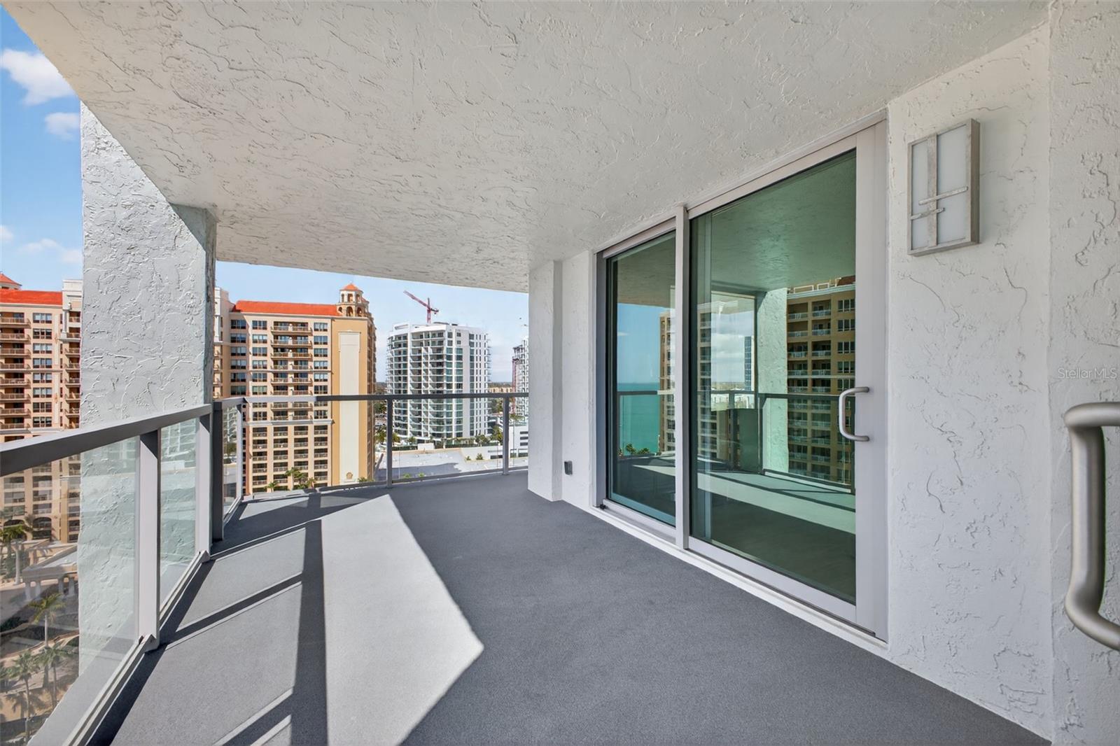 Image 10 of 32 For 1111 Gulfstream Avenue 16d