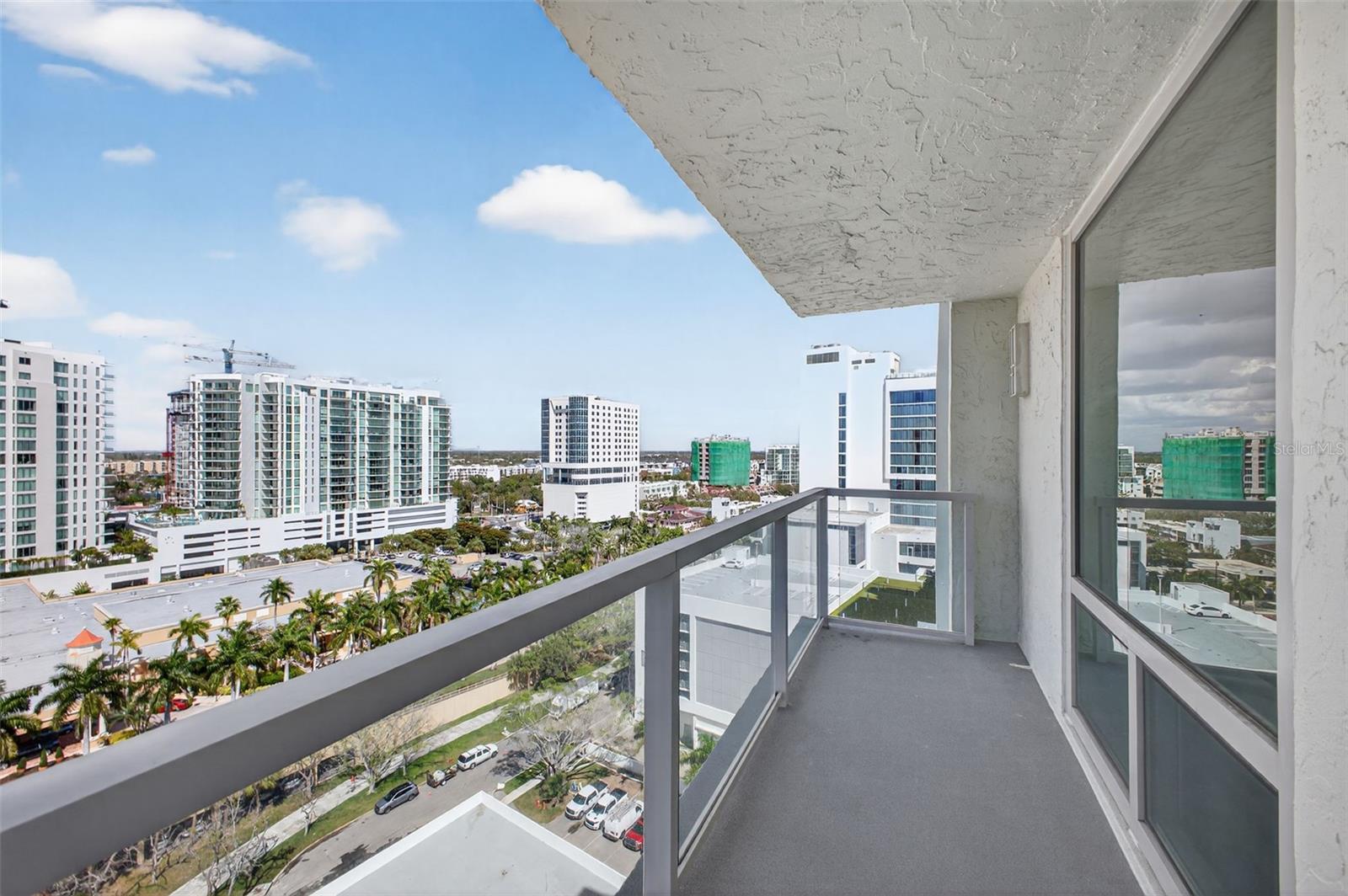 Image 12 of 32 For 1111 Gulfstream Avenue 16d