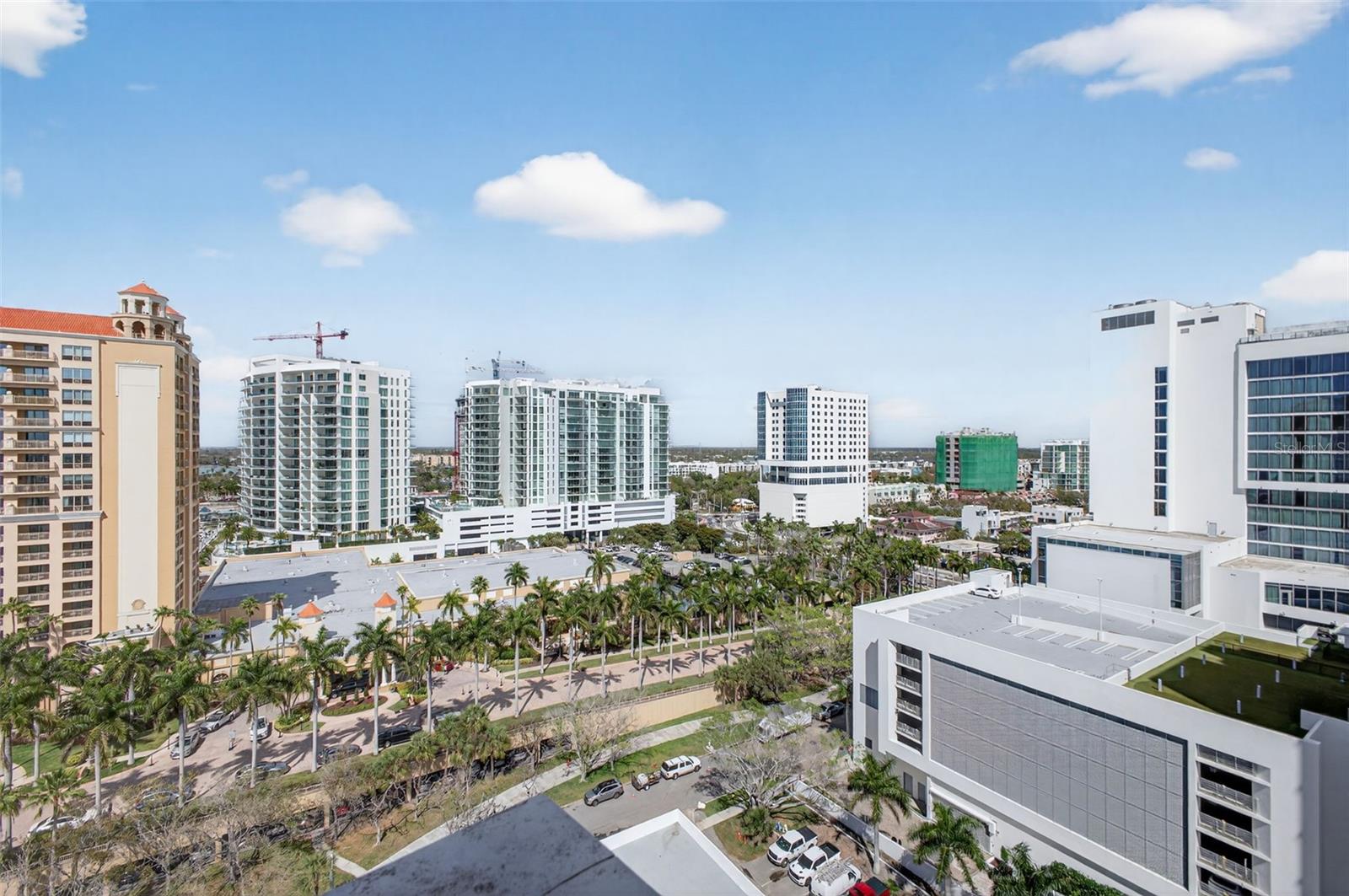 Image 13 of 32 For 1111 Gulfstream Avenue 16d