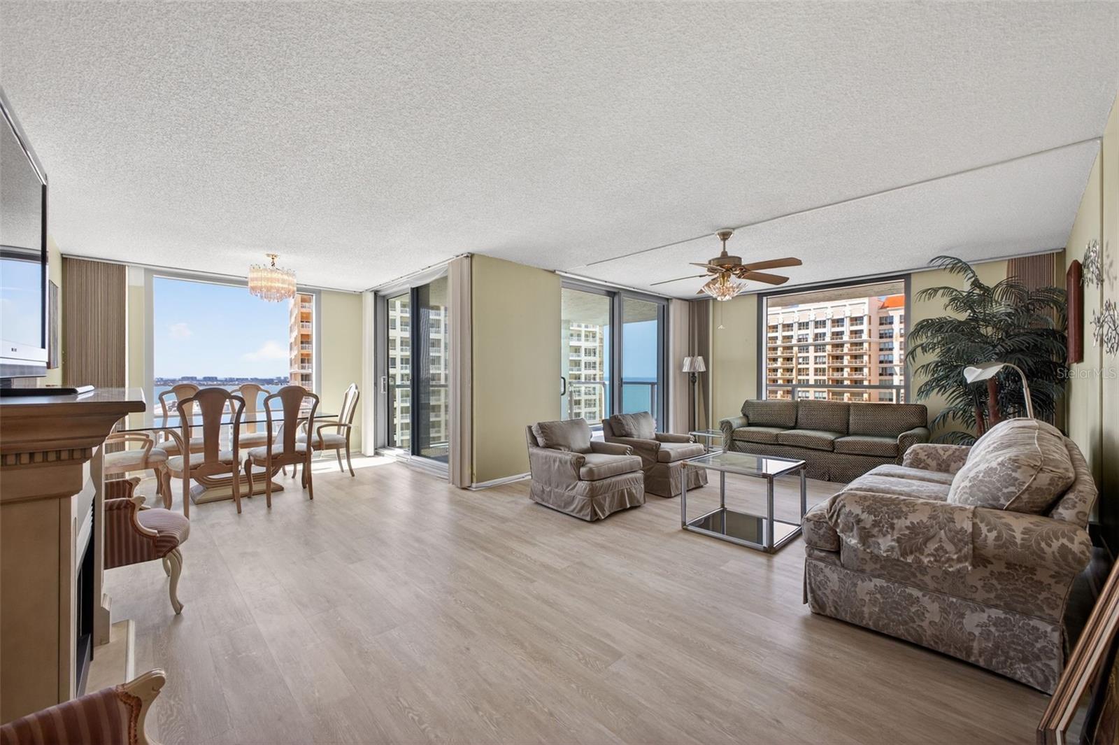 Image 15 of 32 For 1111 Gulfstream Avenue 16d