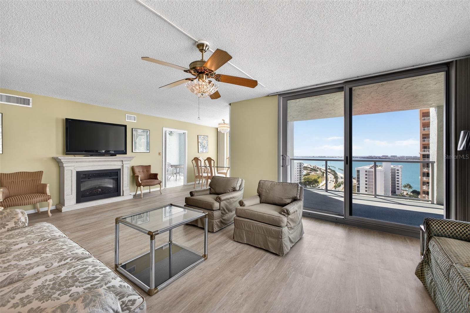 Image 16 of 32 For 1111 Gulfstream Avenue 16d