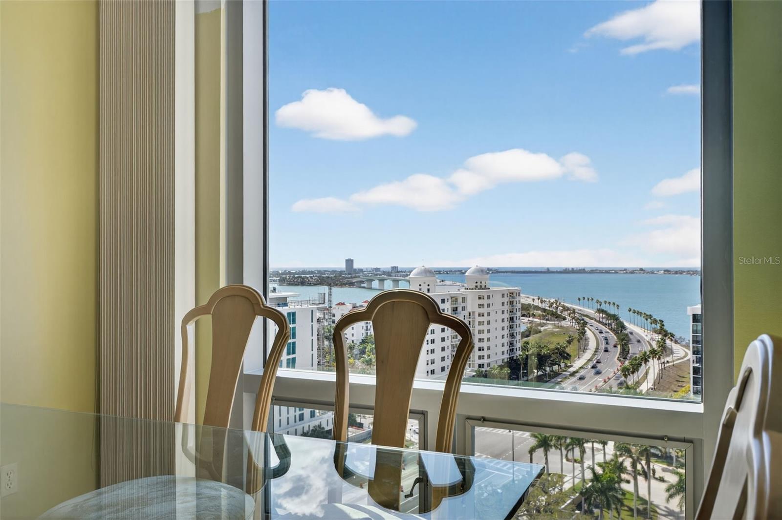 Image 17 of 32 For 1111 Gulfstream Avenue 16d