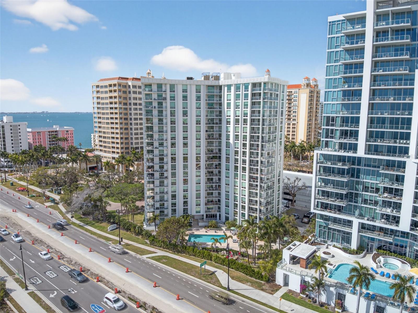 Image 2 of 32 For 1111 Gulfstream Avenue 16d