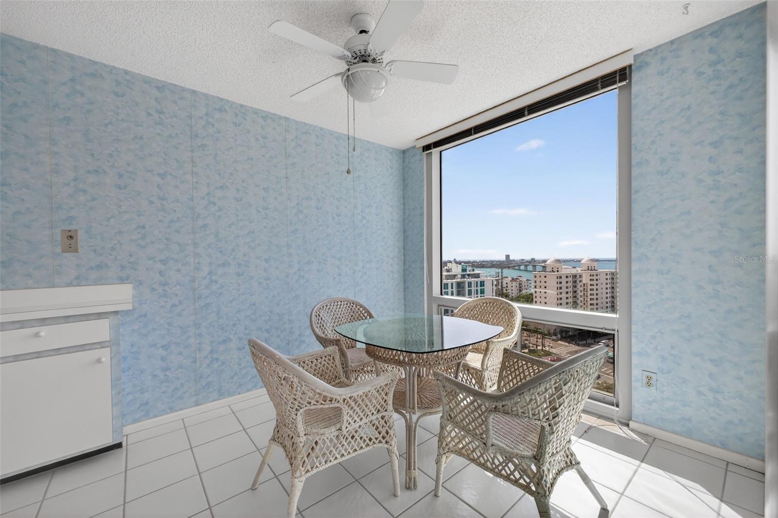 Image 21 of 32 For 1111 Gulfstream Avenue 16d